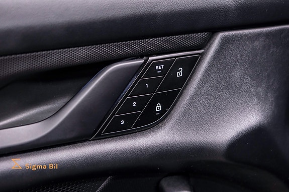 Porsche Taycan 4 21 of 30