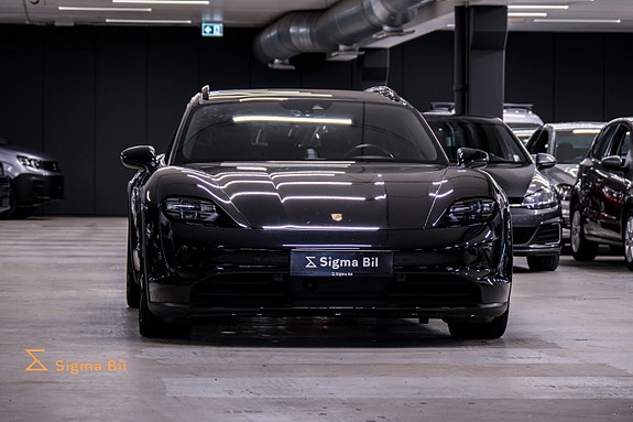 Porsche Taycan 4 2 of 30