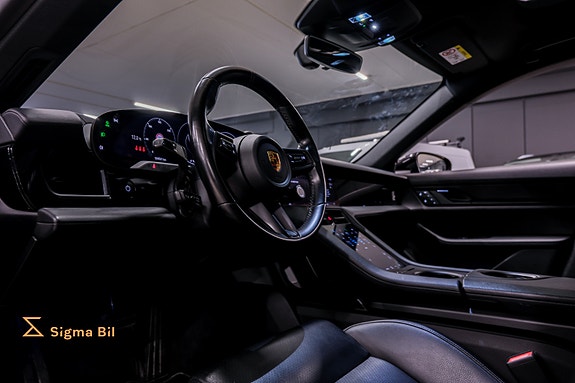 Porsche Taycan 4 17 of 30
