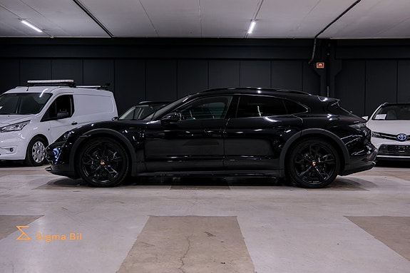 Porsche Taycan 4 8 of 30