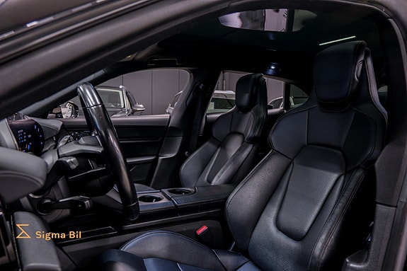 Porsche Taycan 4 14 of 30