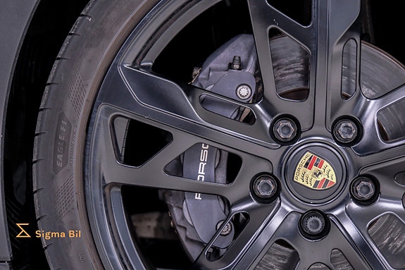 Porsche Taycan 4 7 of 30