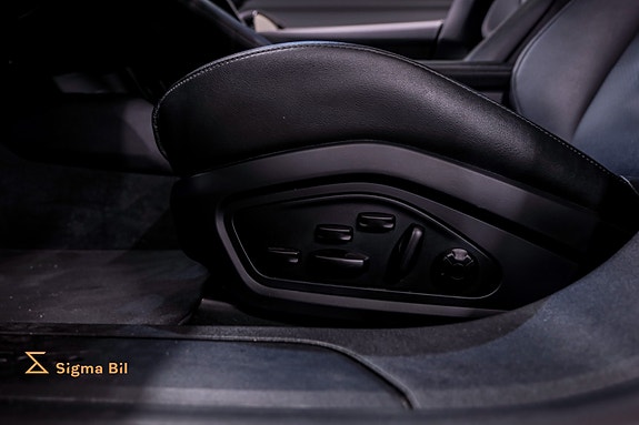 Porsche Taycan 4 18 of 30