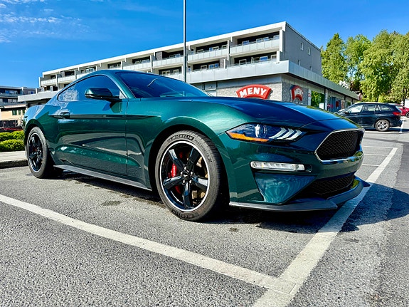 Ford Mustang 9 of 30