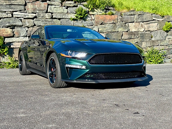 Ford Mustang 2 of 30