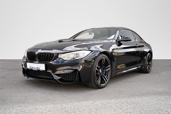 BMW M4 2 of 30