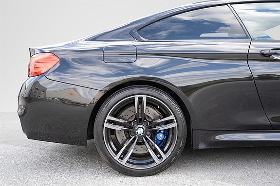 BMW M4 13 of 30
