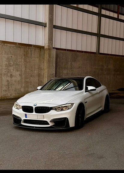 BMW M4 2 of 16