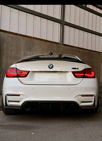 BMW M4 7 of 16