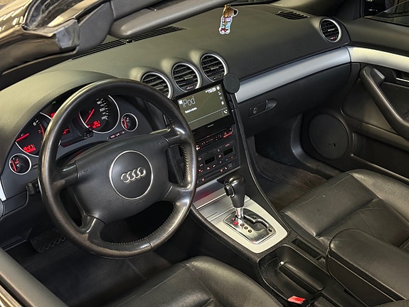 Audi A4 24 of 30