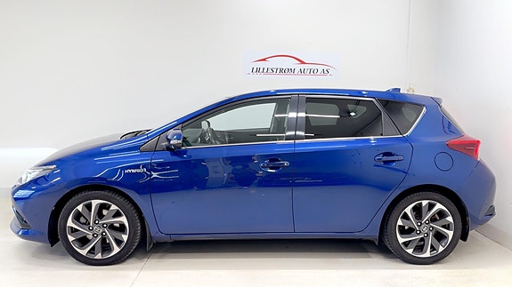 Toyota Auris 7 of 20