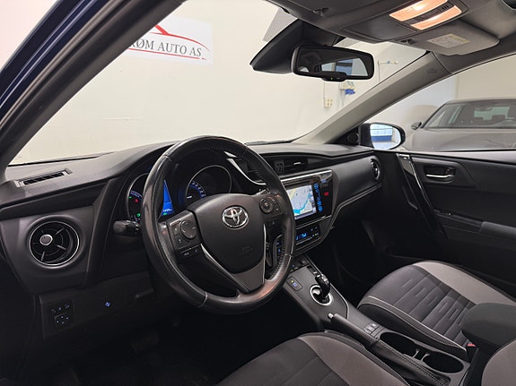 Toyota Auris 13 of 20