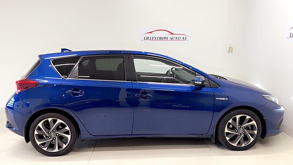 Toyota Auris 8 of 20