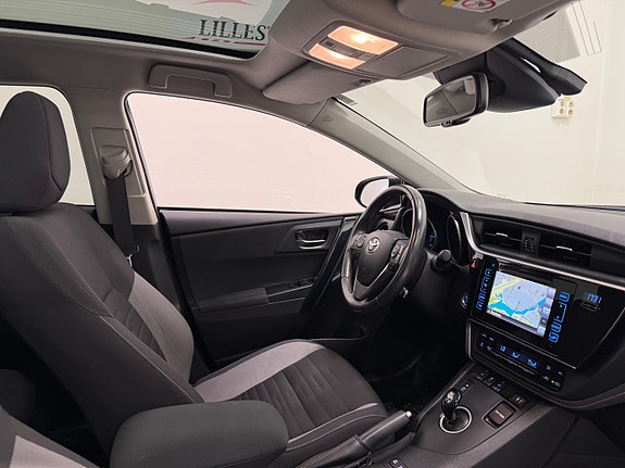 Toyota Auris 16 of 20