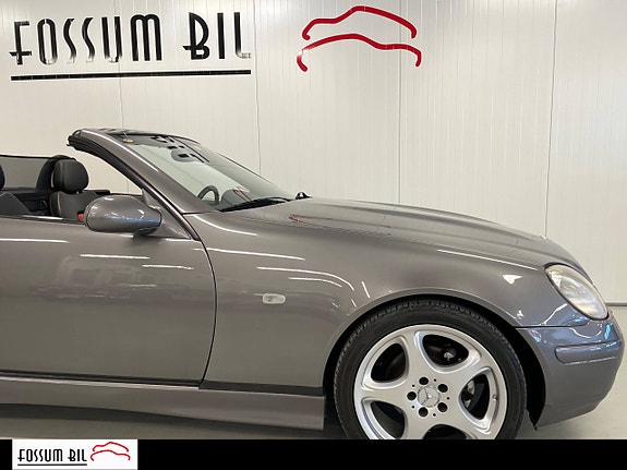 Mercedes-Benz SLK230 20 of 30