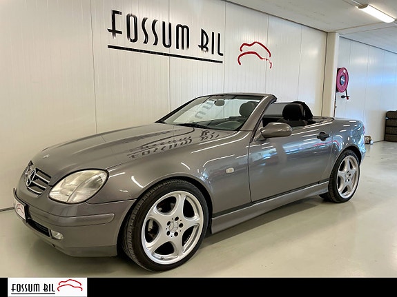 Mercedes-Benz SLK230 12 of 30