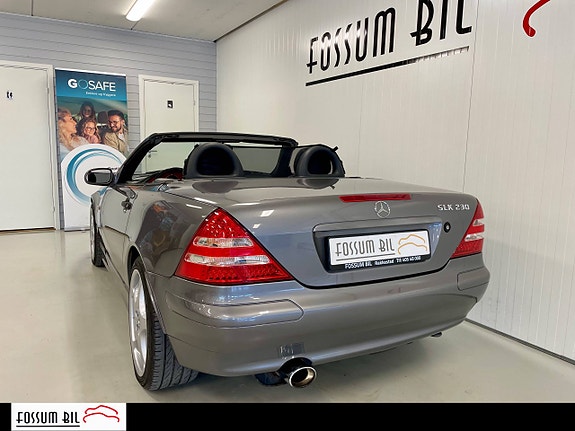 Mercedes-Benz SLK230 17 of 30