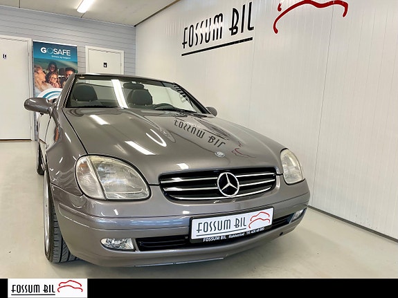 Mercedes-Benz SLK230 3 of 30