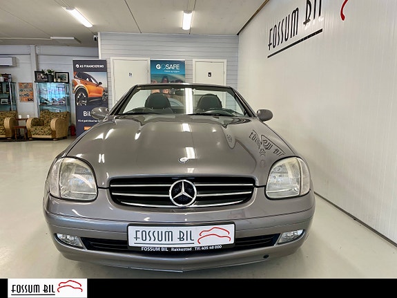 Mercedes-Benz SLK230 2 of 30
