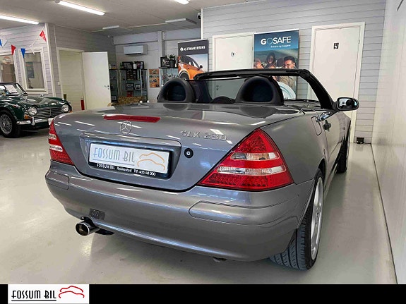 Mercedes-Benz SLK230 19 of 30