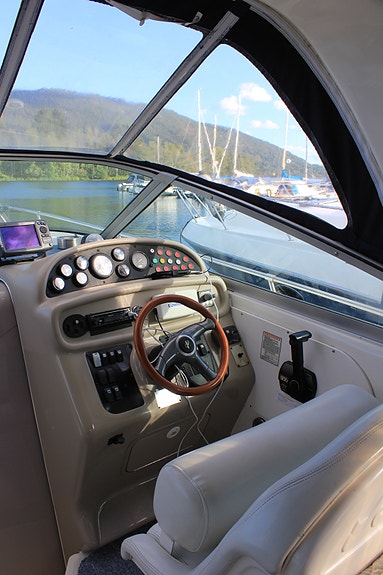 Sea Ray Sundancer 290 26 of 30