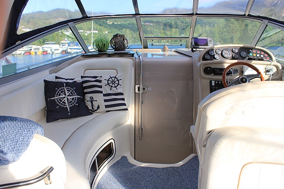 Sea Ray Sundancer 290 21 of 30