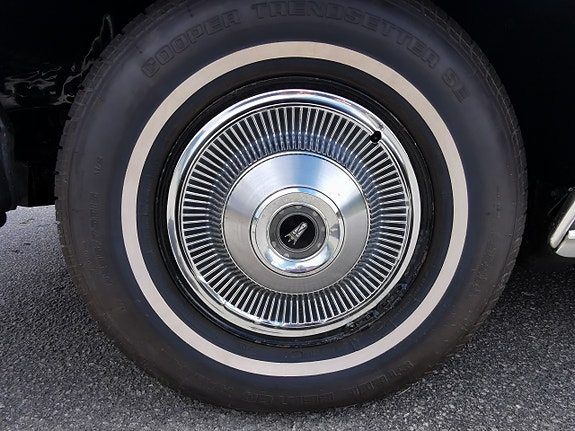 Ford LTD 7 of 30