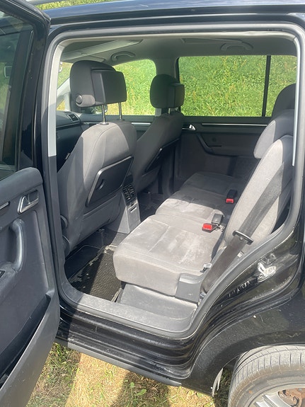 Volkswagen Touran 5 of 12