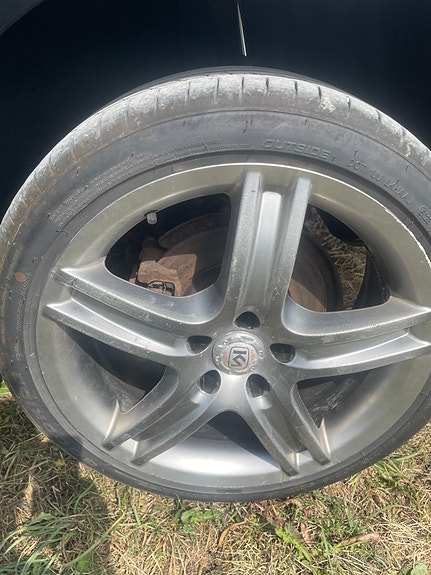 Volkswagen Touran 12 of 12