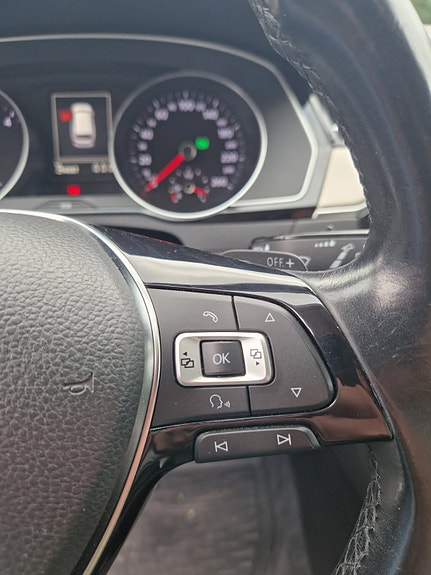 Volkswagen Passat 24 of 27