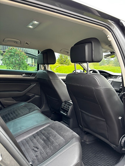Volkswagen Passat 15 of 27