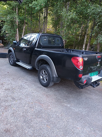 Mitsubishi L200 5 of 10
