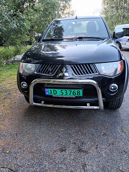 Mitsubishi L200 4 of 10