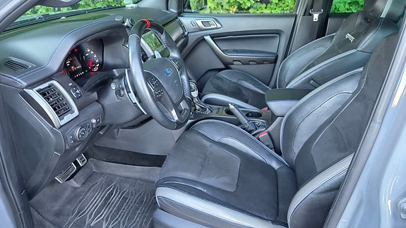 Ford Ranger Raptor 18 of 30