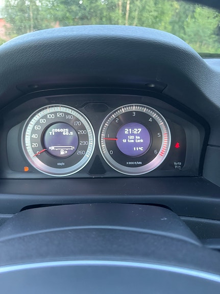 Volvo V70 13 of 20