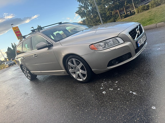 Volvo V70 4 of 20