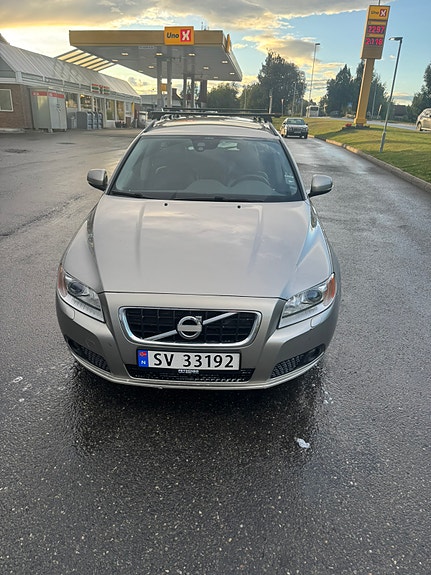 Volvo V70 9 of 20