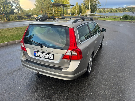 Volvo V70 6 of 20