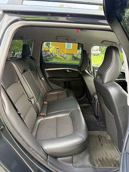 Volvo V70 10 of 21
