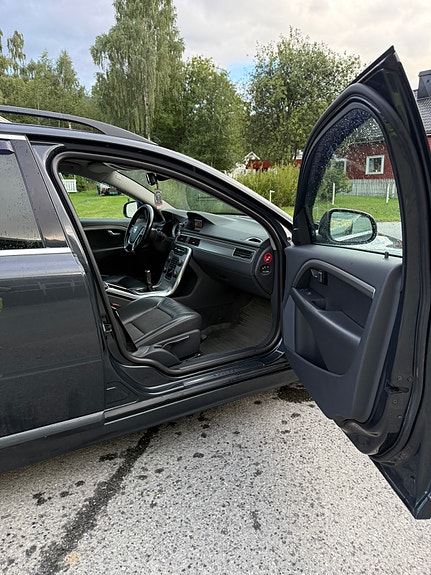 Volvo V70 8 of 21