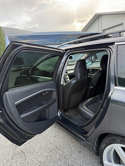 Volvo V70 11 of 21