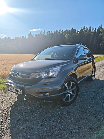 Honda CR-V 3 of 9