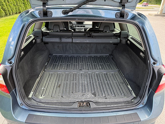 Volvo V70 25 of 30