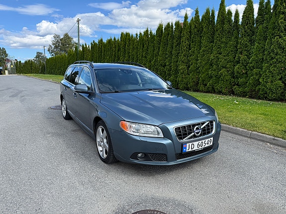 Volvo V70 11 of 30
