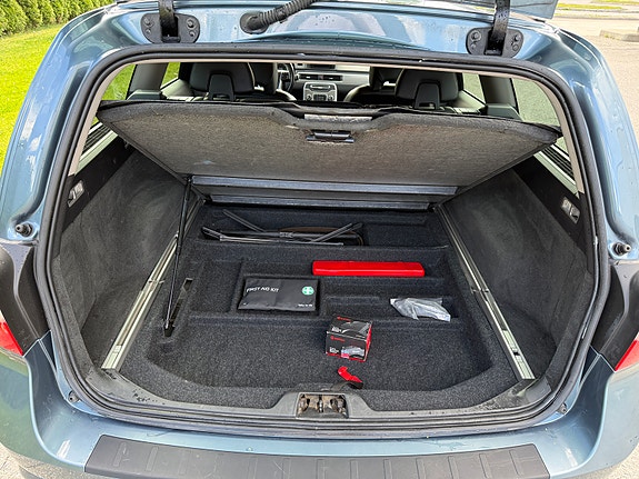 Volvo V70 26 of 30