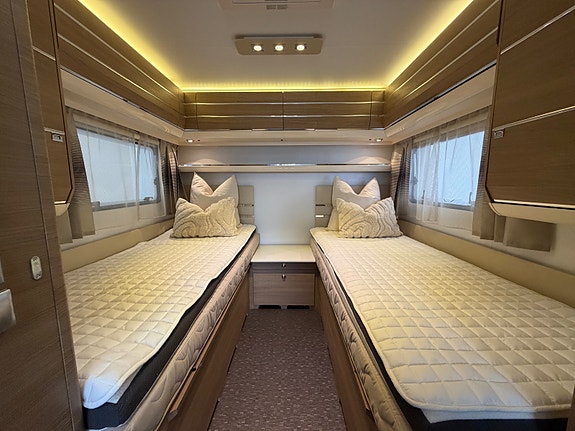 Adria Adora 613UL Alde / Enkle senger / Gulvvarme / Skinn / S 21 of 30