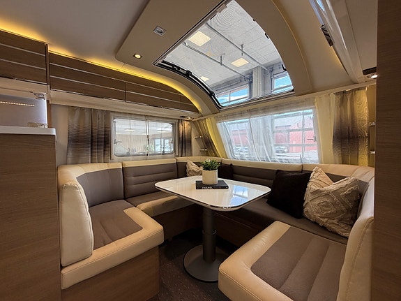 Adria Adora 613UL Alde / Enkle senger / Gulvvarme / Skinn / S 9 of 30