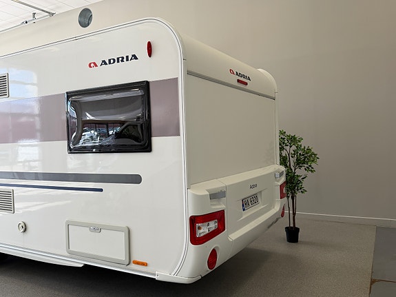 Adria Adora 613UL Alde / Enkle senger / Gulvvarme / Skinn / S 4 of 30