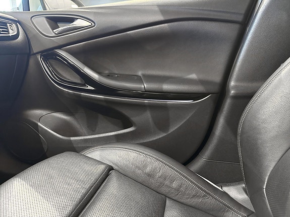 Opel Astra 19 of 23