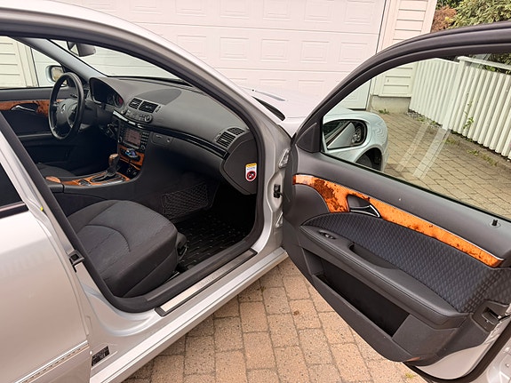 Mercedes-Benz E200 d 12 of 24